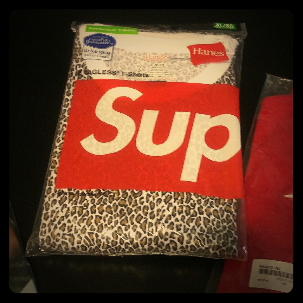 Supreme×Hanes